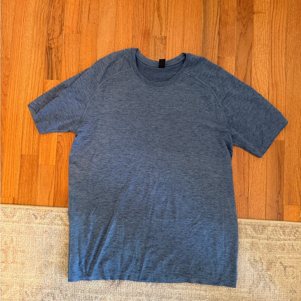 Lululemon Men's Blue T-Shirt XL